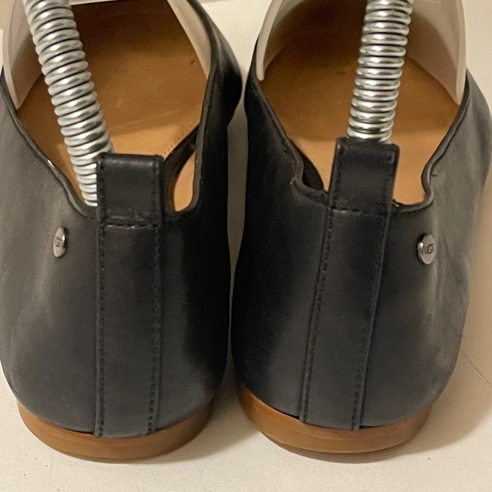 Uggs flat leather shoes in good conditions - Picture 3 of 12
